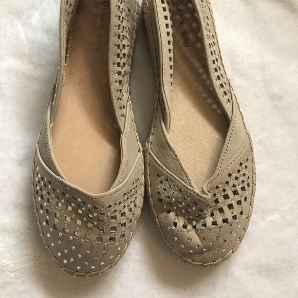 Gianni Bini leather nude flats - Picture 3 of 7
